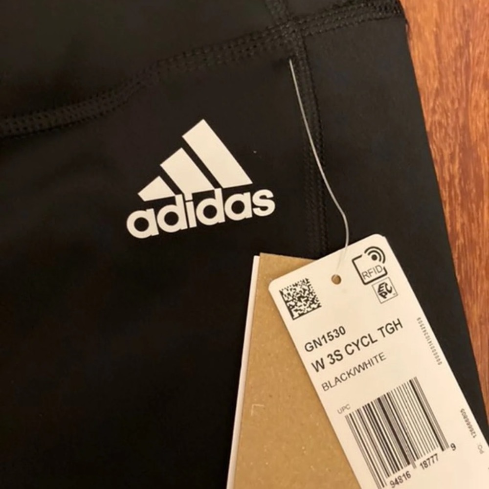 Adidas women’s shorts - Picture 3 of 5